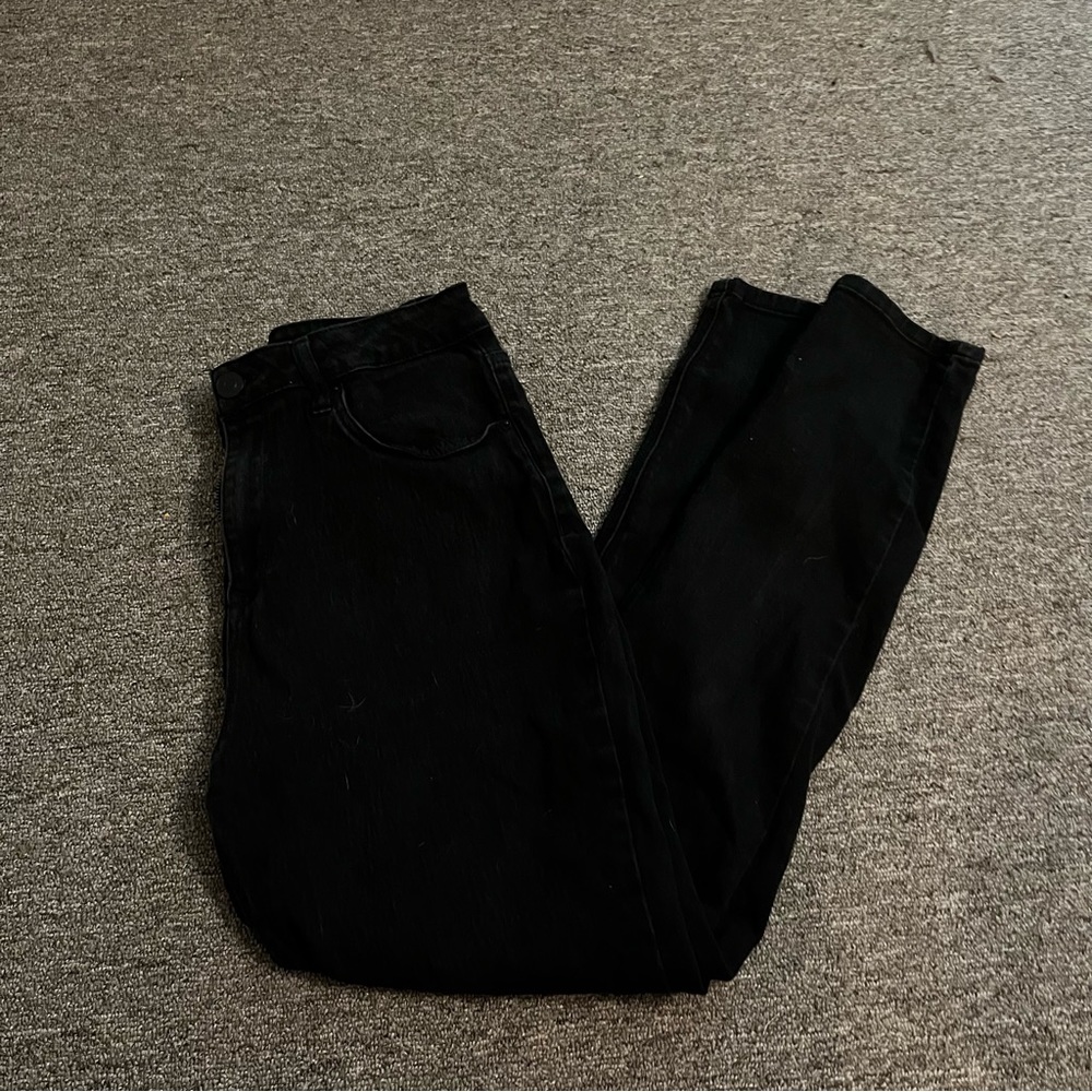 Black skinny jeans